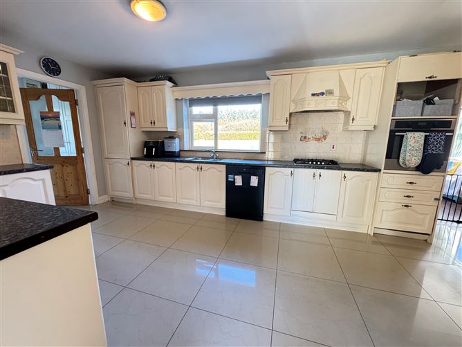 Ref 1209 - Birchwood House, Bahaghs, Caherciveen, Kerry