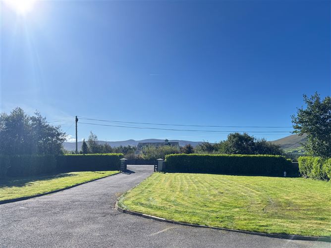 Ref 1209 - Birchwood House, Bahaghs, Caherciveen, Kerry