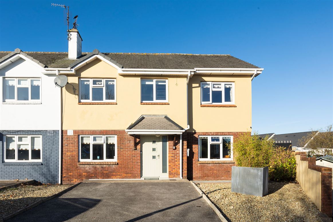 No. 10 Cedar Grove, Cluain Ard, Cobh, Co. Cork , Cobh, Cork