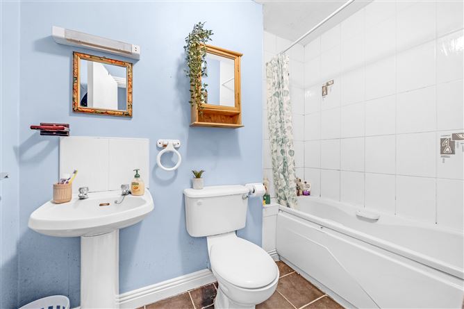 2 Chestnut House 23 Applewood Square, Swords,   County Dublin