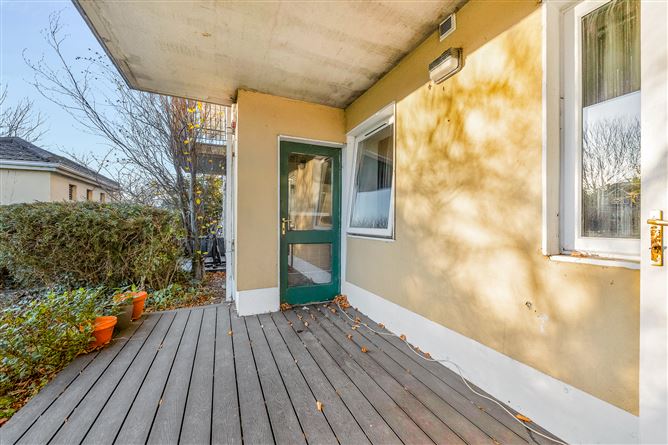 2 Chestnut House 23 Applewood Square, Swords,   County Dublin