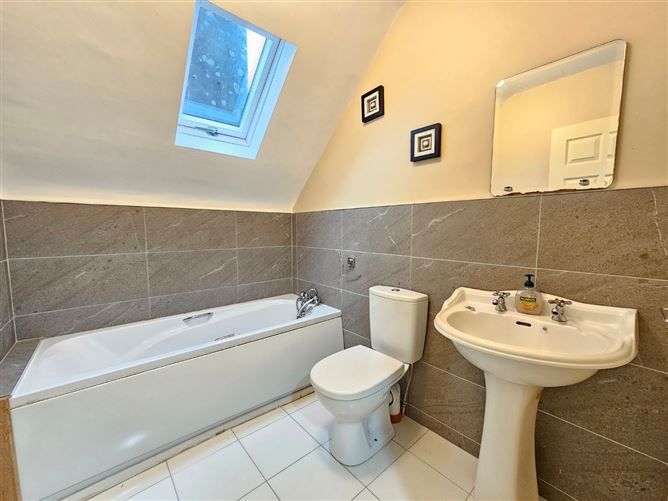 3 Clonmoney Grove, Crusheen, Ennis, Co. Clare