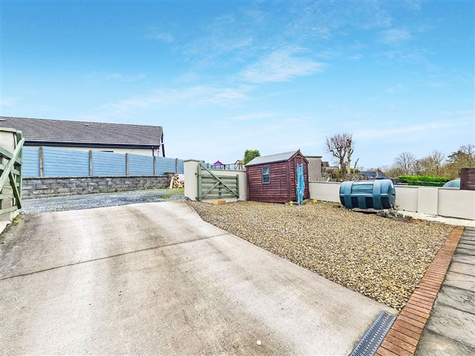 3 Clonmoney Grove, Crusheen, Ennis, Co. Clare