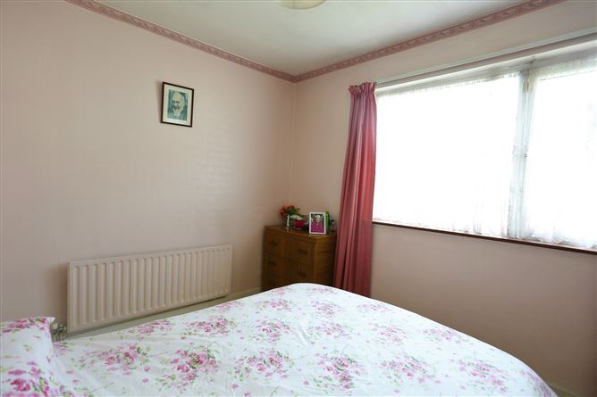 24 Oakcourt Park, Palmerstown,   Dublin 20