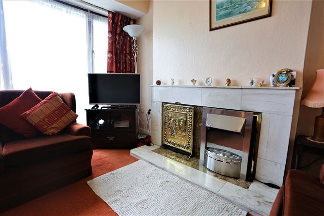 24 Oakcourt Park, Palmerstown,   Dublin 20