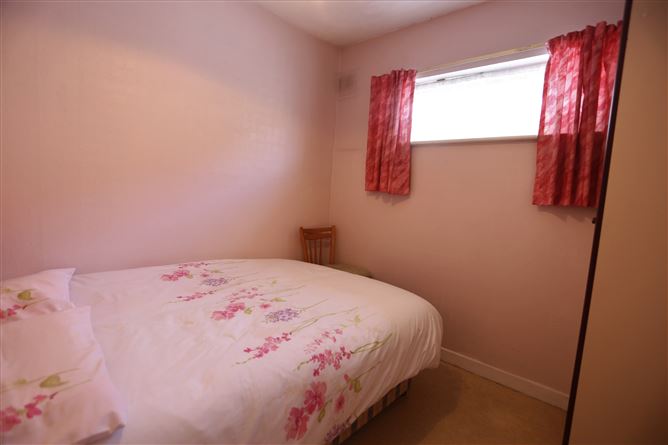 24 Oakcourt Park, Palmerstown,   Dublin 20