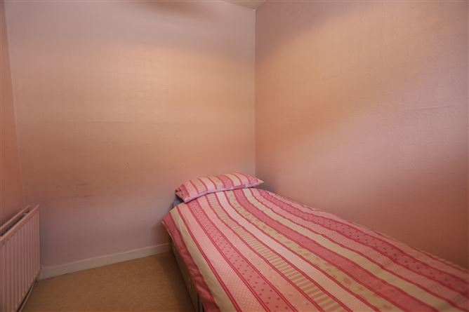 24 Oakcourt Park, Palmerstown,   Dublin 20