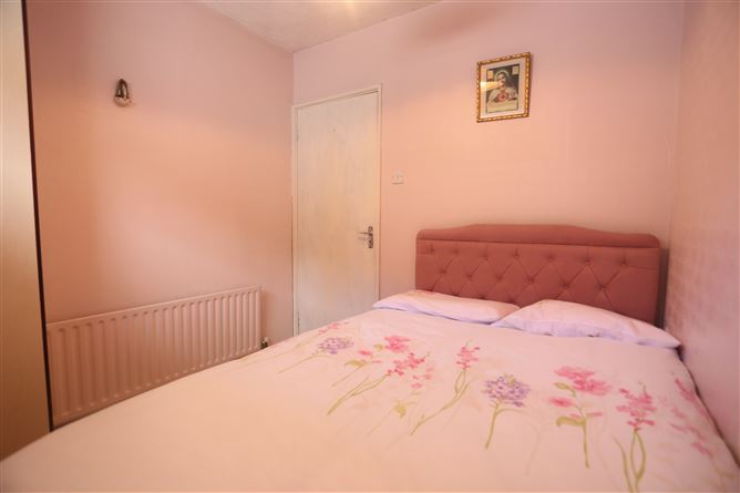 24 Oakcourt Park, Palmerstown,   Dublin 20