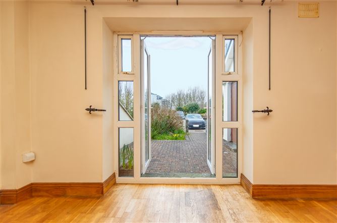 83 Dun Na Carraige, Blackrock, Salthill, Galway