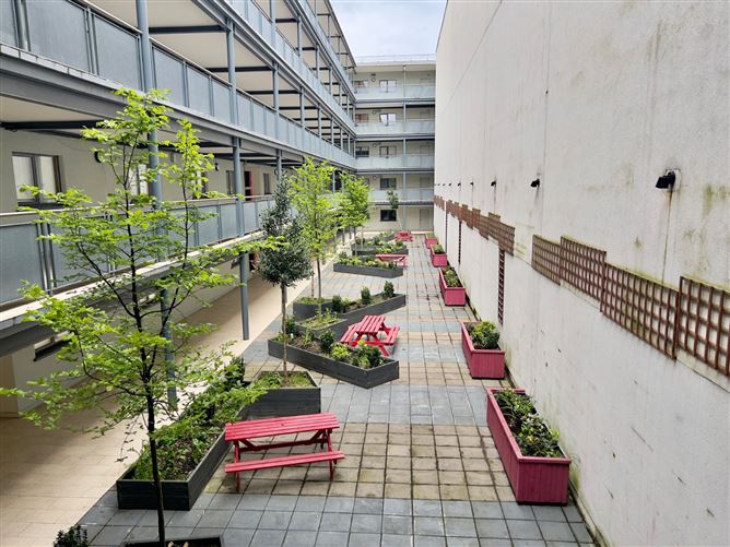 37 Abberley Square, Belgard Road, Tallaght, Dublin 24
