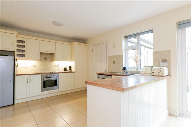 2 Lios Caisil, Ballybrit, Galway