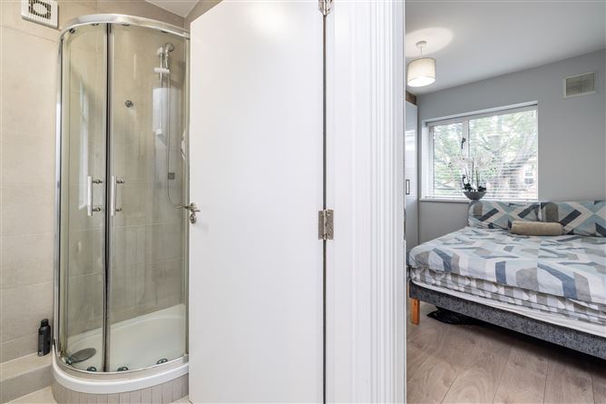 https://photos-a.propertyimages.ie/media/2/1/2/4936212/fa5479ed-148d-4856-ab6d-2d94be28fd5c_l.jpg