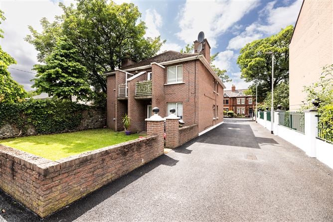 https://photos-a.propertyimages.ie/media/2/1/2/4936212/fa5479ed-148d-4856-ab6d-2d94be28fd5c_l.jpg