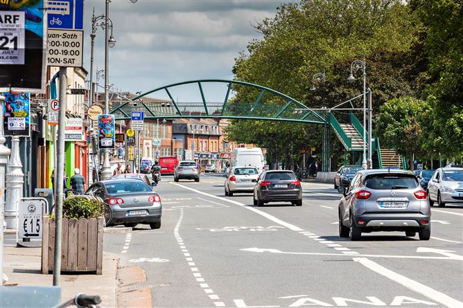 https://photos-a.propertyimages.ie/media/2/1/2/4936212/fa5479ed-148d-4856-ab6d-2d94be28fd5c_l.jpg