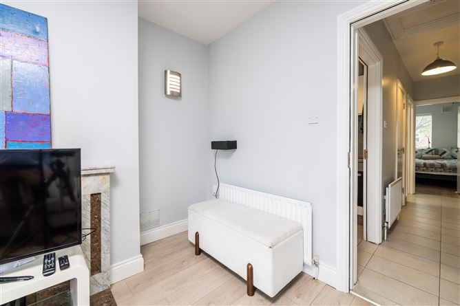 https://photos-a.propertyimages.ie/media/2/1/2/4936212/fa5479ed-148d-4856-ab6d-2d94be28fd5c_l.jpg