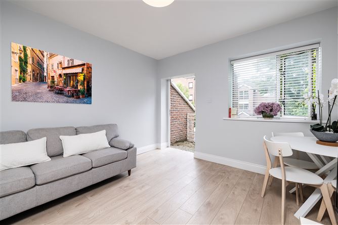 https://photos-a.propertyimages.ie/media/2/1/2/4936212/fa5479ed-148d-4856-ab6d-2d94be28fd5c_l.jpg