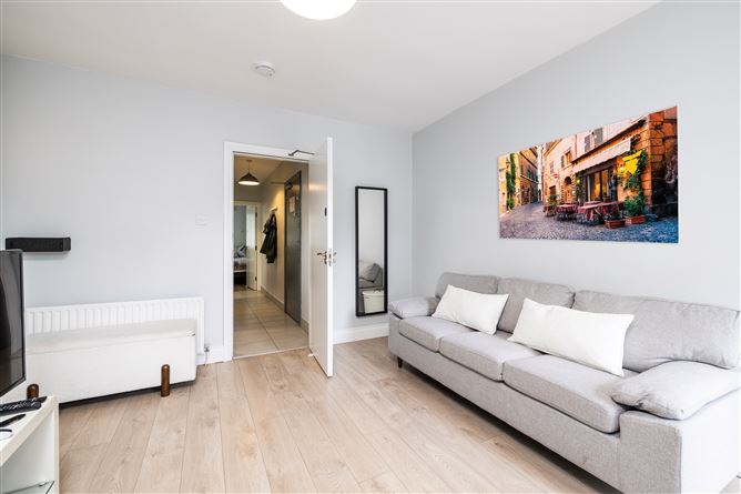 https://photos-a.propertyimages.ie/media/2/1/2/4936212/fa5479ed-148d-4856-ab6d-2d94be28fd5c_l.jpg