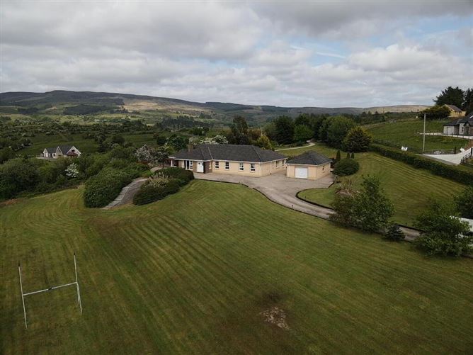 Tullynahaia, Ballinaglera, Carrick-On-Shannon, Leitrim