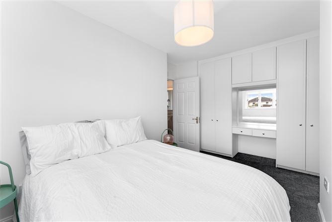 325 CHARLEMONT (Plus Home Office), Drumcondra, Dublin 9