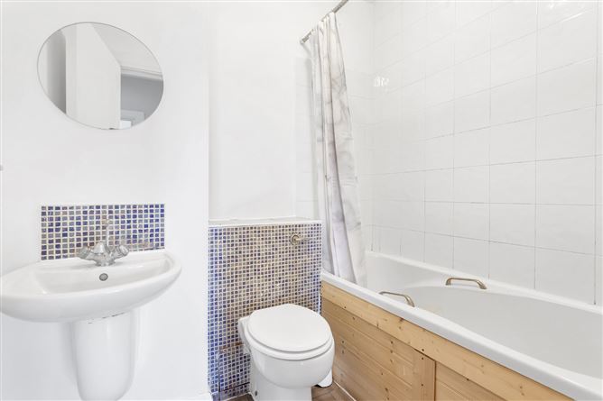 Apartment, 22 Block C, Oak Glade Hall, Naas, Co. Kildare