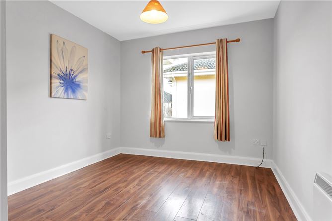 Apartment, 22 Block C, Oak Glade Hall, Naas, Co. Kildare