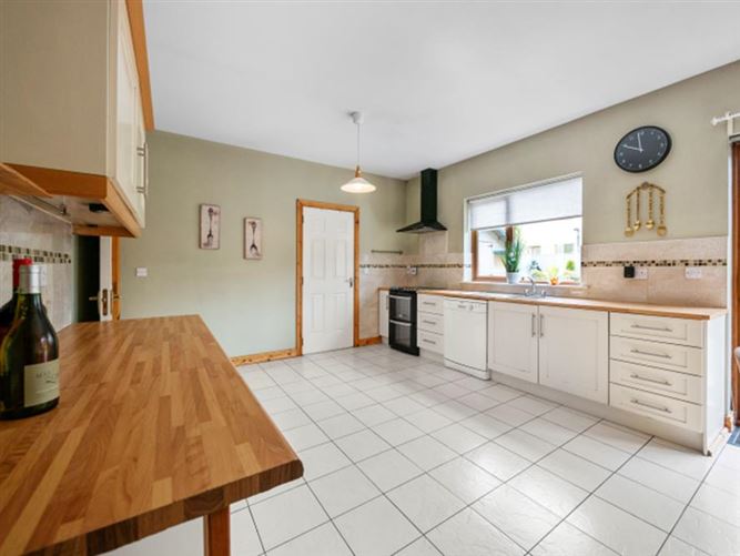 19 Chapelwood, Kilmuckridge, Wexford