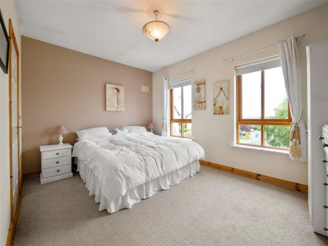 19 Chapelwood, Kilmuckridge, Wexford
