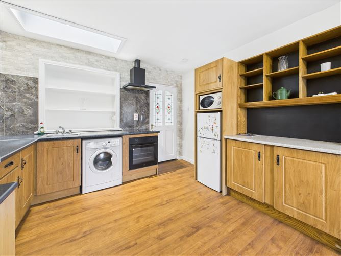 85 Hymany Park, Ballinasloe, Co. Galway