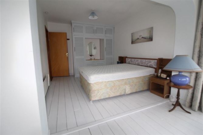 Shannon Lodge, Quay Road, Carrick-on-shannon, Leitrim, Leitrim