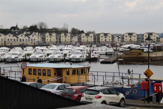 Shannon Lodge, Quay Road, Carrick-on-shannon, Leitrim, Leitrim