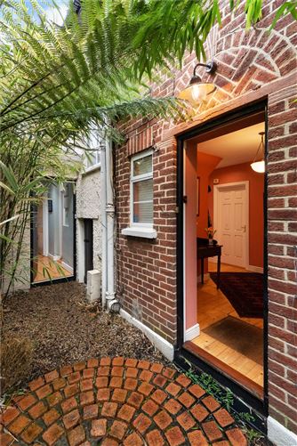 7 Glenomena Park, Booterstown, Blackrock, Co. Dublin