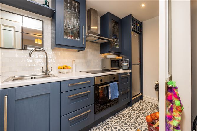 https://photos-a.propertyimages.ie/media/2/1/4/4994412/630c9aab-dfda-4fec-90a4-878ab3c96606_l.jpg