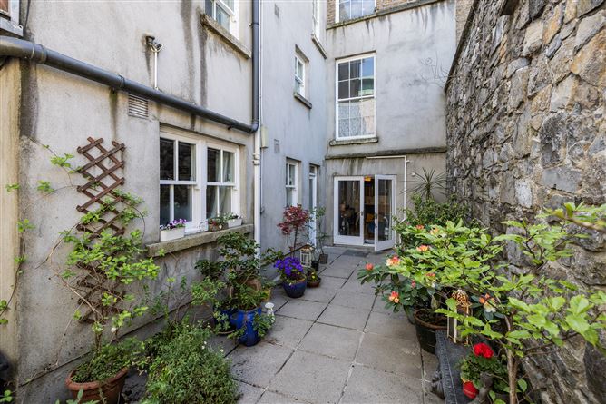 https://photos-a.propertyimages.ie/media/2/1/4/4994412/630c9aab-dfda-4fec-90a4-878ab3c96606_l.jpg