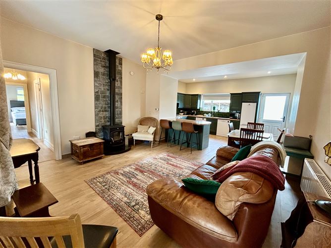 Toomore, Hillstreet, Carrick-on-Shannon, Roscommon