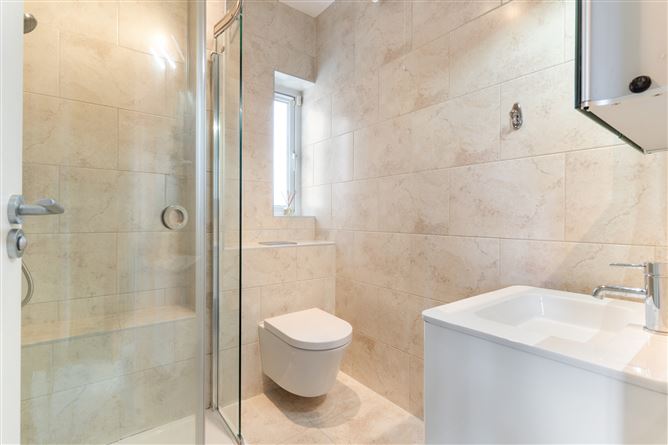 44 Simmonscourt Castle, Simmonscourt Road, Ballsbridge, Dublin 4