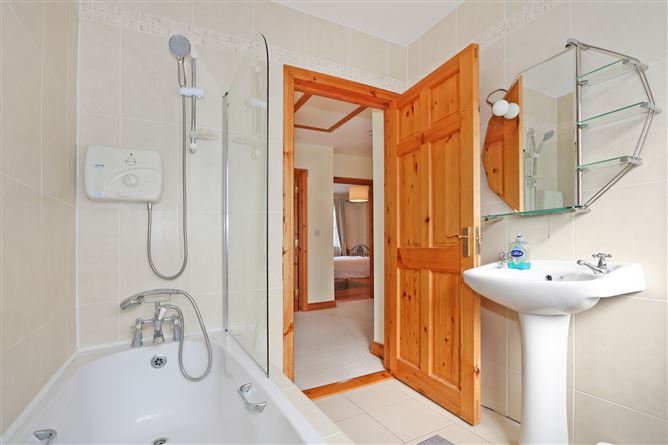 34 Cluain Droichead, Sixmilebridge, Co. Clare