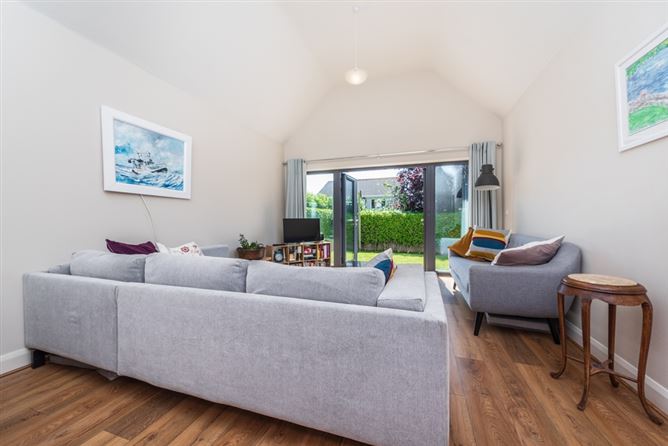 2 Caragh Heights, Caragh, Naas, Co. Kildare. 
