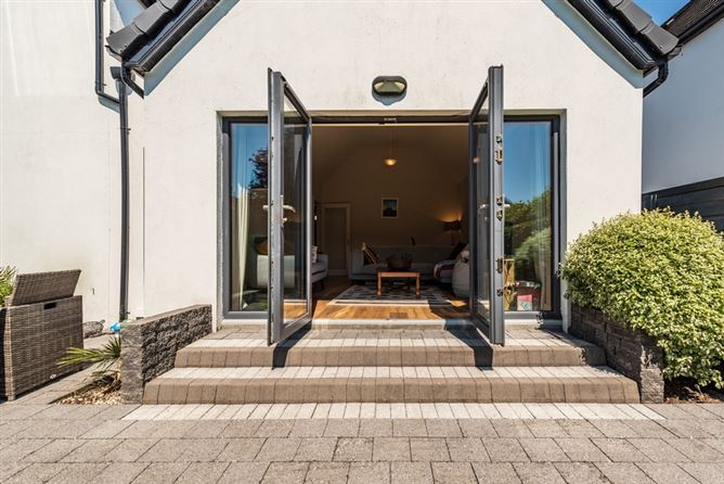 2 Caragh Heights, Caragh, Naas, Co. Kildare. 