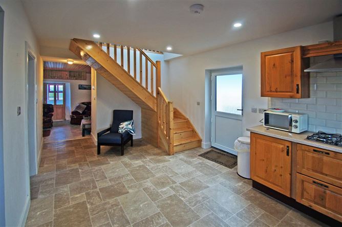 3 Bed in Roundstone,Roundstone,  Galway