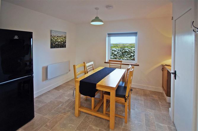 3 Bed in Roundstone,Roundstone,  Galway