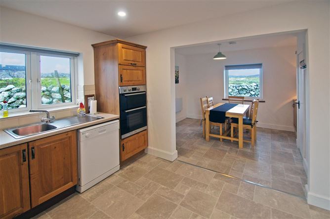 3 Bed in Roundstone,Roundstone,  Galway