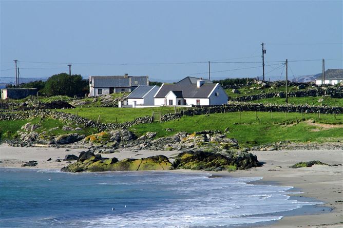 3 Bed in Roundstone,Roundstone,  Galway