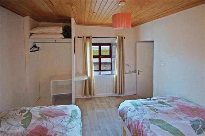 3 Bed in Roundstone,Roundstone,  Galway