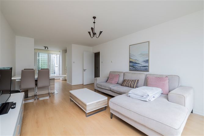 https://photos-a.propertyimages.ie/media/2/1/5/4961512/7a475c6b-1a7c-45f5-b817-6abb73233059_l.jpg