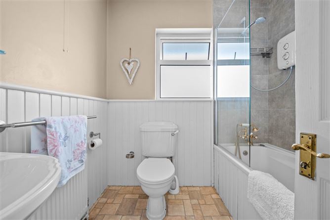 Photo 19 of 28 — 4 Dun Daingean, Newcastle, Galway, County Galway