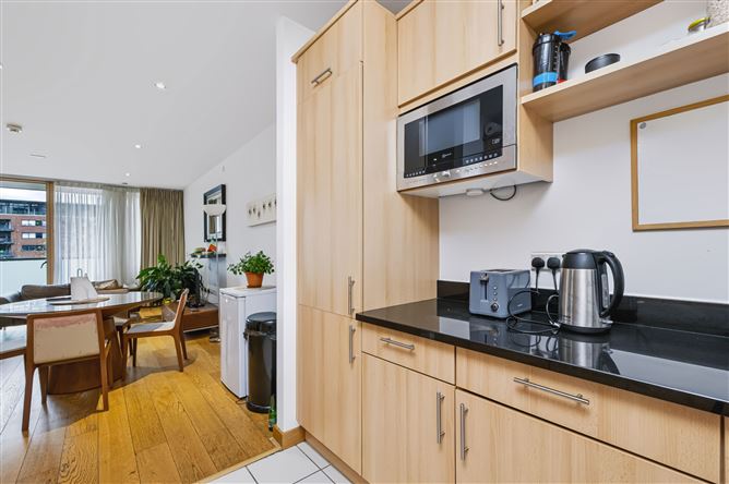 52 CLONCURRY HOUSE, IFSC, Dublin 1