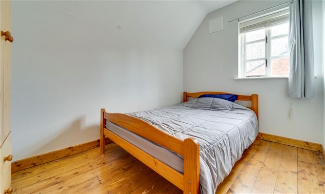 10 Cavalry Row, Stoneybatter, Dublin 7
