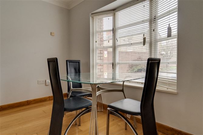 10 Cavalry Row, Stoneybatter, Dublin 7