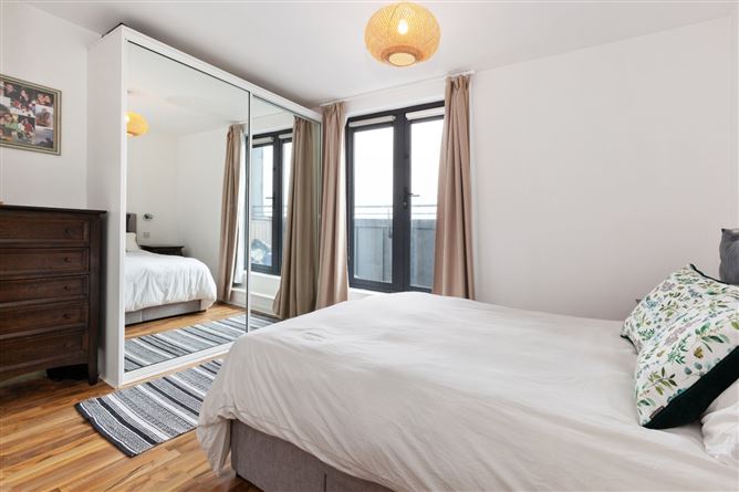 Apartment, 52 Meridian Court, Royal Canal Park, Dublin 15