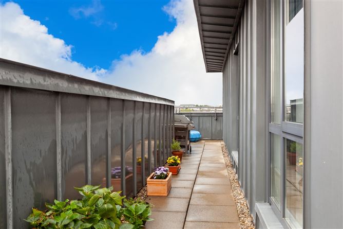 Apartment, 52 Meridian Court, Royal Canal Park, Dublin 15